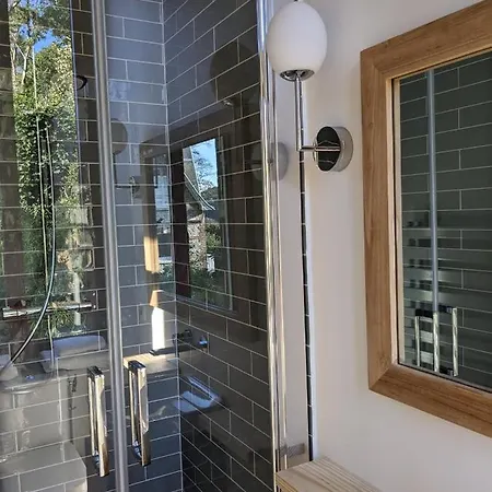 Eliane - Parking Prive