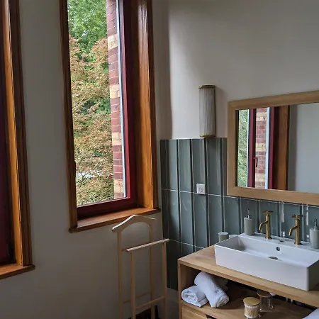 Eliane - Parking Prive 4*