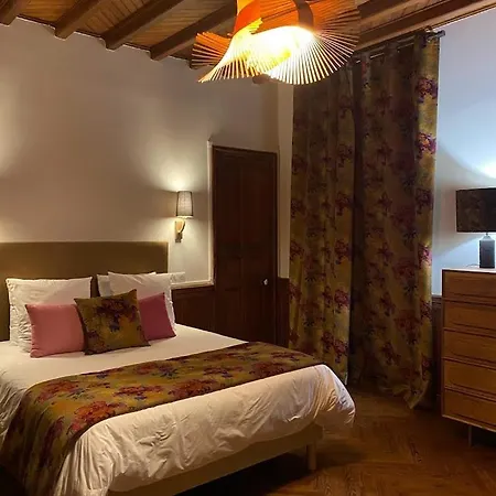 Eliane - Parking Prive