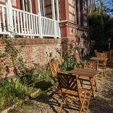 Eliane - Parking Prive Ετρετά