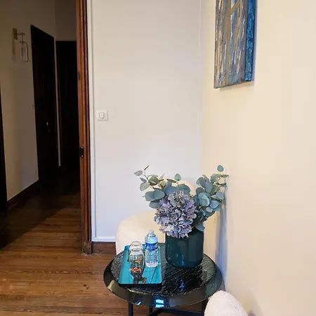 Πανσιόν Eliane - Parking Prive Ετρετά