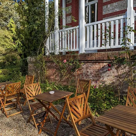 Eliane - Parking Prive 4* Ετρετά