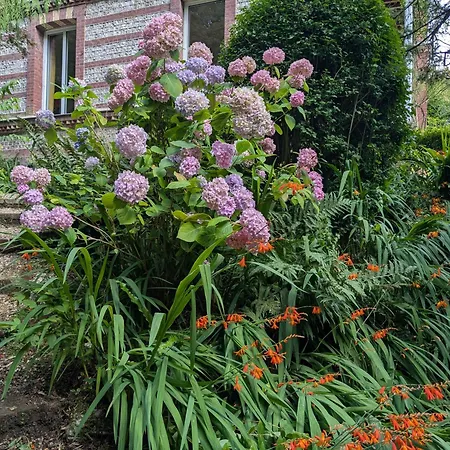 Eliane - Parking Prive