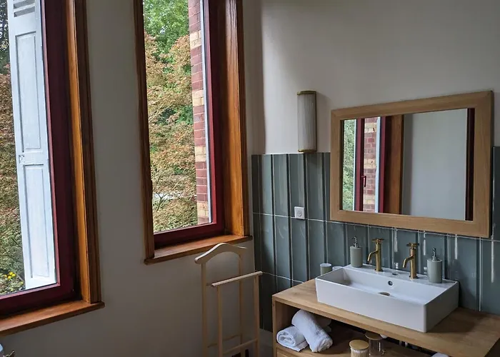 Eliane - Parking Prive 4*