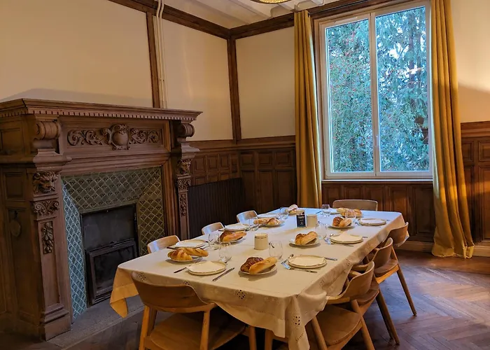 Eliane - Parking Prive 4* 埃特勒塔