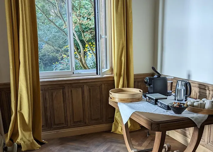 Eliane - Parking Prive Guest house